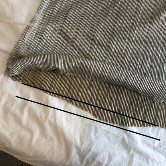 ⚡️2/$25!! Metallic Ribbed Mini Dress - Picture 4 of 8